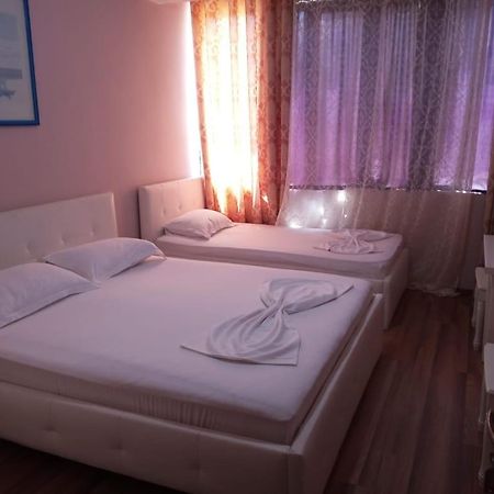 British Hotel Himara Kültér fotó