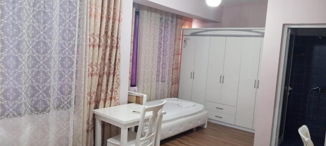 British Hotel Himara Kültér fotó