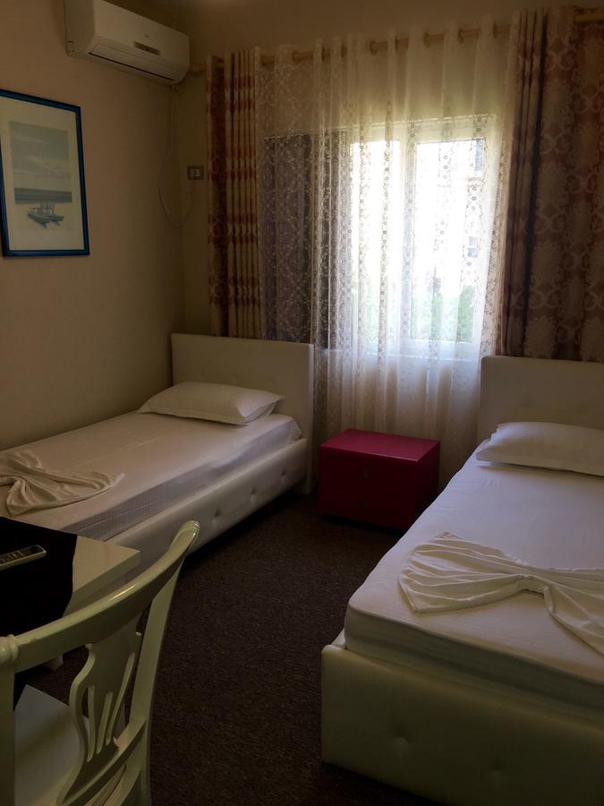 British Hotel Himara Kültér fotó